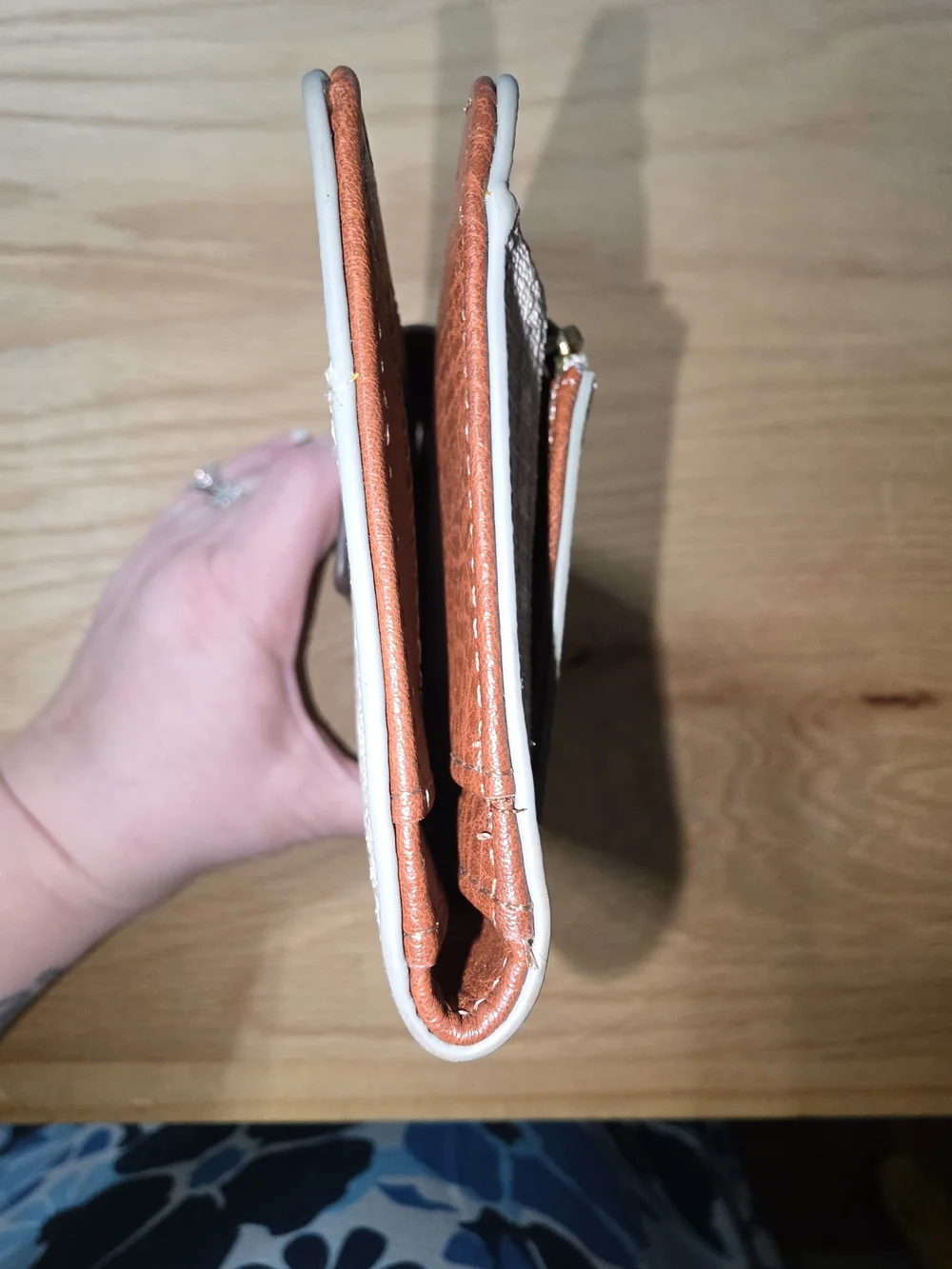 Fossil Women's Beige and White Heart-Print Wallet